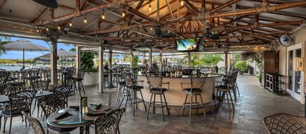Bayfront Inn on Fifth Exterior