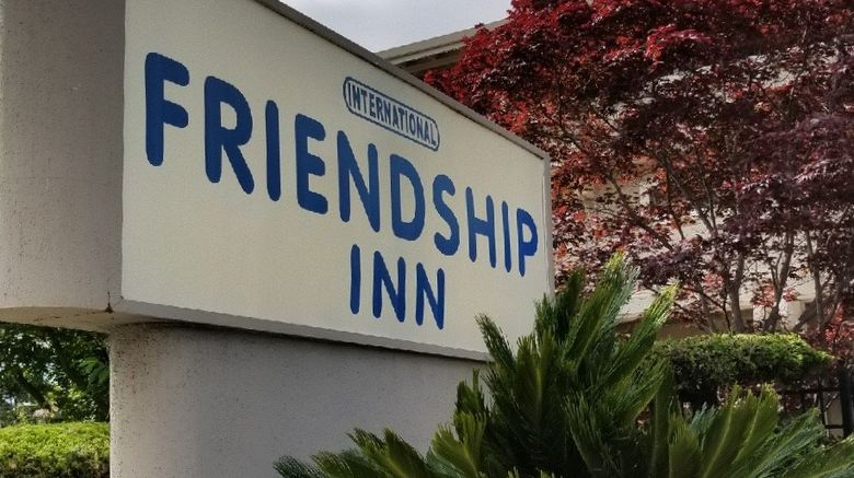 <b>Friendship Inn Exterior</b>. Images powered by <a href="https://www.leonardoworldwide.com/" title="Leonardo Worldwide" target="_blank">Leonardo</a>.