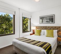 Quest Jolimont Room
