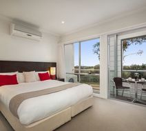 Quest Sanctuary Lakes Room