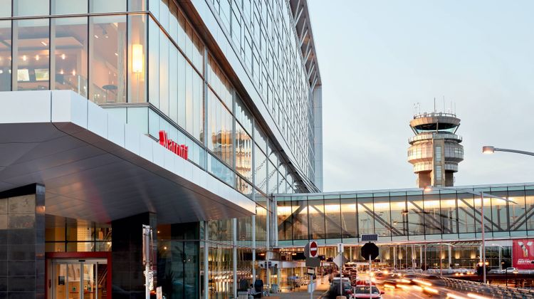 Montreal Airport Marriott In-Terminal Exterior