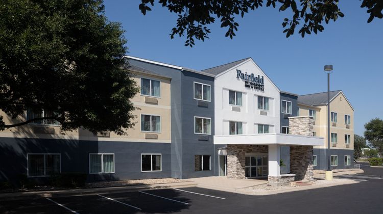 Fairfield Inn and Suites Austin South Exterior