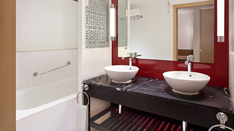 Le Meridien Kochi Room