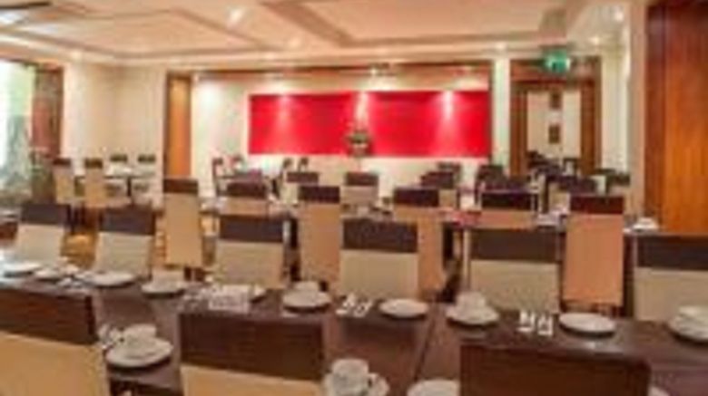 <b>Prince of Wales Hotel Restaurant</b>. Images powered by <a href="https://www.leonardoworldwide.com/" title="Leonardo Worldwide" target="_blank">Leonardo</a>.