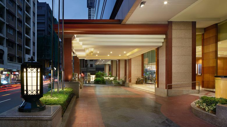 <b>Sheraton Manila Bay Exterior</b>. Images powered by <a href="https://www.leonardoworldwide.com/" title="Leonardo Worldwide" target="_blank">Leonardo</a>.