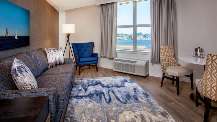 Sheraton Portsmouth Harborside Hotel Suite