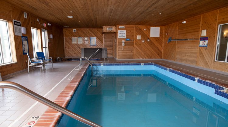 Holiday Inn Express Toledo West-Napoleon Pool