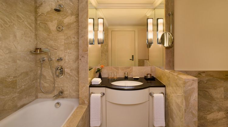 Sheraton Warsaw Hotel Room