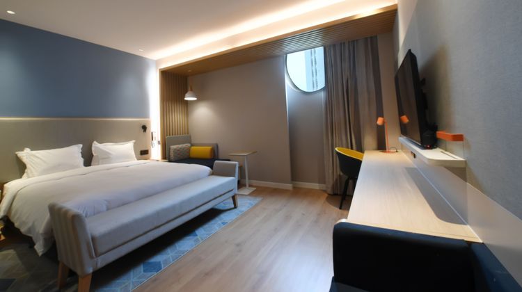 Holiday Inn Express Binhai Room