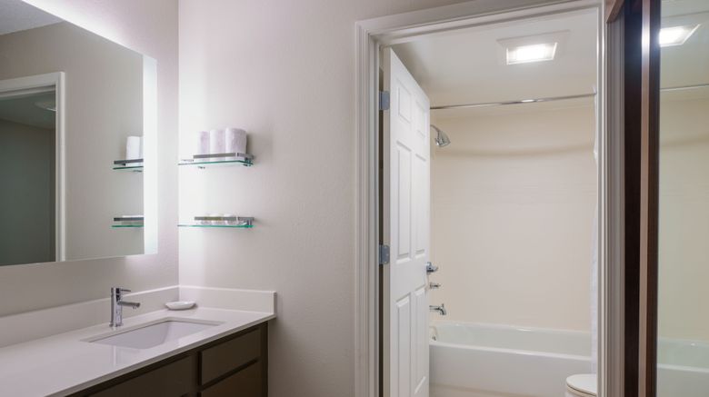 <b>Residence Inn by Marriott Columbia Room</b>. Images powered by <a href="https://www.leonardoworldwide.com/" title="Leonardo Worldwide" target="_blank">Leonardo</a>.
