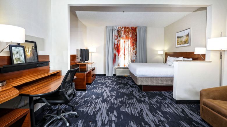 <b>Fairfield Inn & Stes Ashley Phosphate Suite</b>. Images powered by <a href="https://www.leonardoworldwide.com/" title="Leonardo Worldwide" target="_blank">Leonardo</a>.