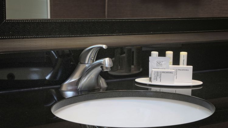Fairfield Inn & Stes Ashley Phosphate Suite