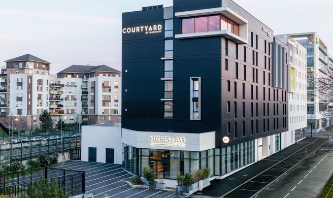 Courtyard Paris Creteil Exterior