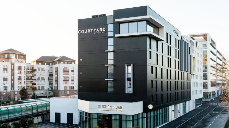 Courtyard Paris Creteil Exterior