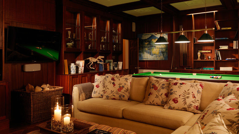 <b>Ballinalacken Castle Lobby</b>. Images powered by <a href="https://www.leonardoworldwide.com/" title="Leonardo Worldwide" target="_blank">Leonardo</a>.