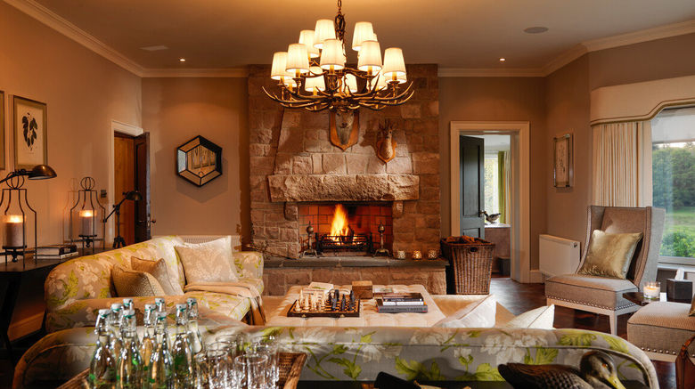 <b>Ballinalacken Castle Lobby</b>. Images powered by <a href="https://www.leonardoworldwide.com/" title="Leonardo Worldwide" target="_blank">Leonardo</a>.