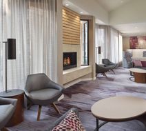 Courtyard by Marriott Charlotte Arrowood Lobby