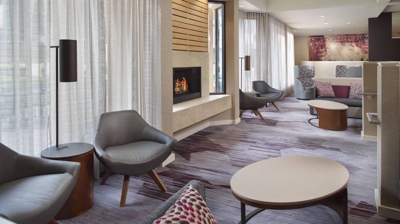 <b>Courtyard by Marriott Charlotte Arrowood Lobby</b>. Images powered by <a href="https://www.leonardoworldwide.com/" title="Leonardo Worldwide" target="_blank">Leonardo</a>.