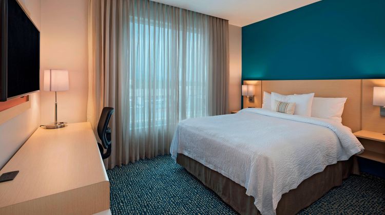 Fairfield by Marriott San Salvador Room
