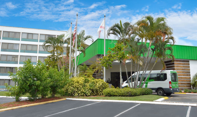 Holiday Inn St Petersburg N Clearwater Exterior