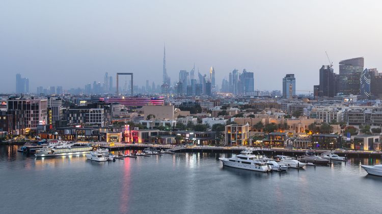 Sheraton Dubai Creek Hotel & Towers Exterior