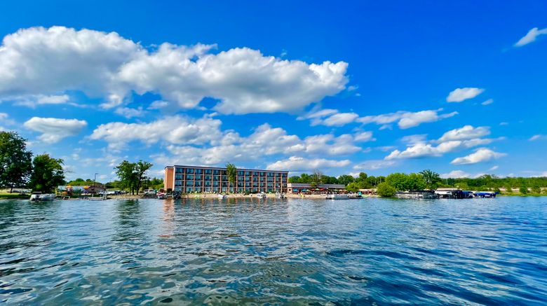 <b>Holiday Inn Detroit Lakes Exterior</b>. Images powered by <a href="https://www.leonardoworldwide.com/" title="Leonardo Worldwide" target="_blank">Leonardo</a>.