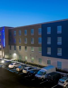 Holiday Inn Express Space Center