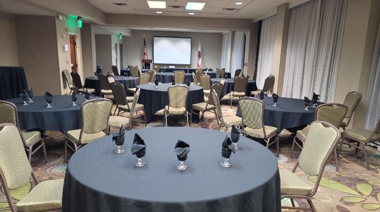 <b>Holiday Inn Palmdale Ballroom</b>. Images powered by <a href="https://www.leonardoworldwide.com/" title="Leonardo Worldwide" target="_blank">Leonardo</a>.