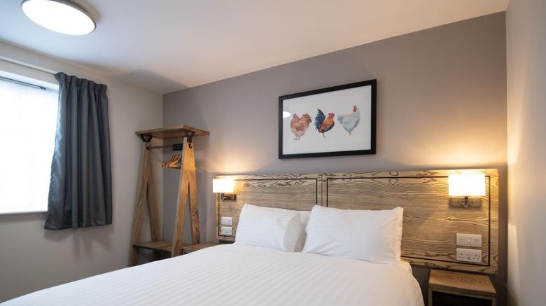<b>The Paisley Pear Brackley Room</b>. Images powered by <a href="https://www.leonardoworldwide.com/" title="Leonardo Worldwide" target="_blank">Leonardo</a>.