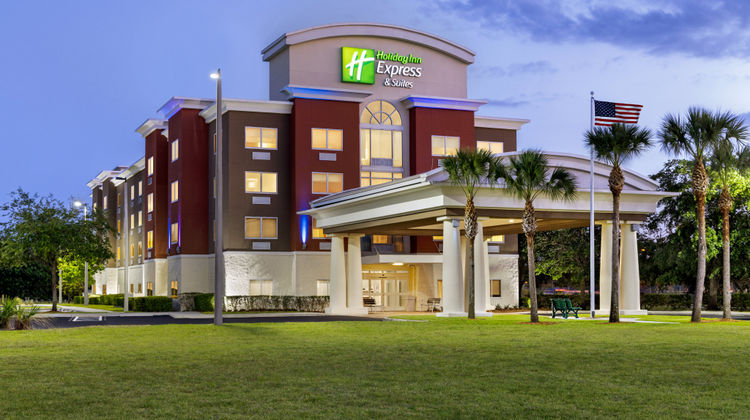 Holiday Inn Express &Stes Ft Pierce West Exterior