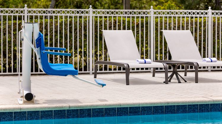 Holiday Inn Express &Stes Ft Pierce West Pool