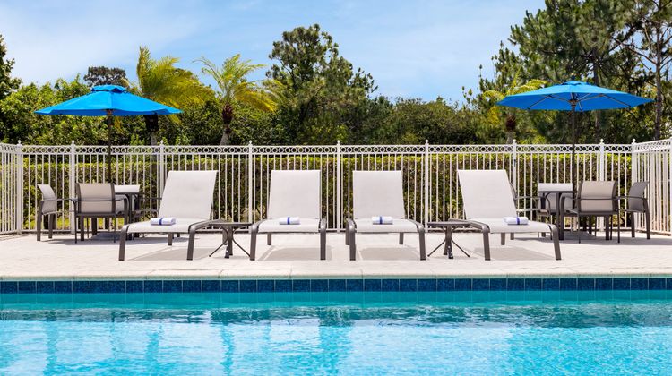 Holiday Inn Express &Stes Ft Pierce West Pool