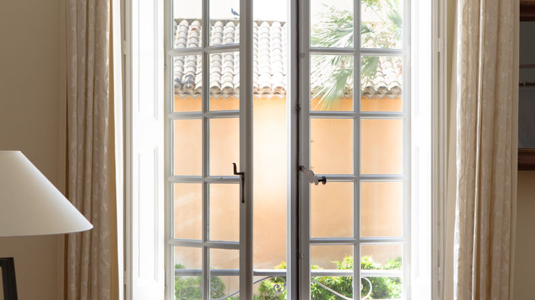 <b>Airelles Saint-Tropez Room</b>. Images powered by <a href="https://www.leonardoworldwide.com/" title="Leonardo Worldwide" target="_blank">Leonardo</a>.