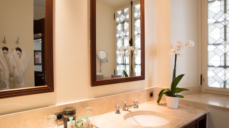 <b>Airelles Saint-Tropez Room</b>. Images powered by <a href="https://www.leonardoworldwide.com/" title="Leonardo Worldwide" target="_blank">Leonardo</a>.