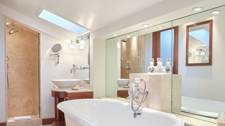 <b>Airelles Saint-Tropez Room</b>. Images powered by <a href="https://www.leonardoworldwide.com/" title="Leonardo Worldwide" target="_blank">Leonardo</a>.