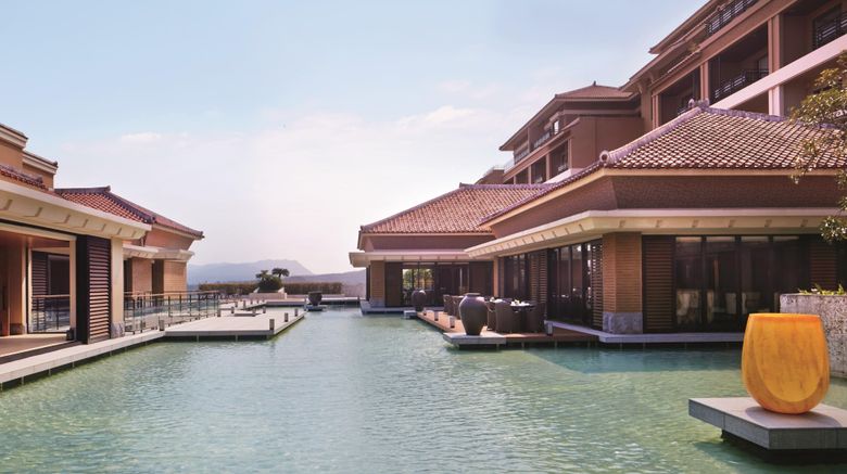 <b>The Ritz-Carlton Okinawa Pool</b>. Images powered by <a href="https://www.leonardoworldwide.com/" title="Leonardo Worldwide" target="_blank">Leonardo</a>.