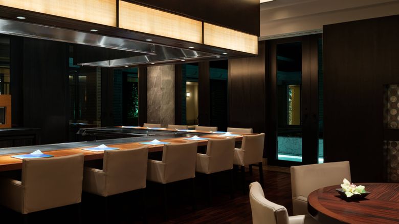 <b>The Ritz-Carlton Okinawa Restaurant</b>. Images powered by <a href="https://www.leonardoworldwide.com/" title="Leonardo Worldwide" target="_blank">Leonardo</a>.