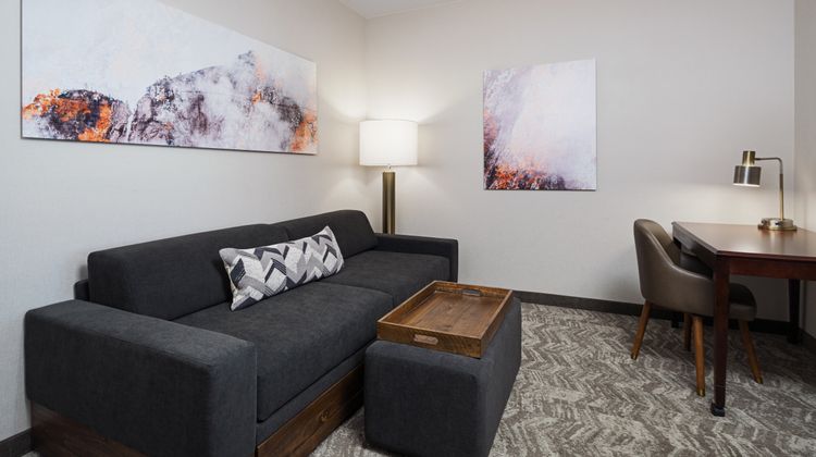 SpringHill Suites Denver Airport Suite