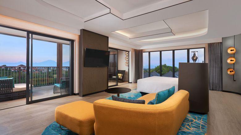 <b>Renaissance Bali Nusa Dua Resort Suite</b>. Images powered by <a href="https://www.leonardoworldwide.com/" title="Leonardo Worldwide" target="_blank">Leonardo</a>.
