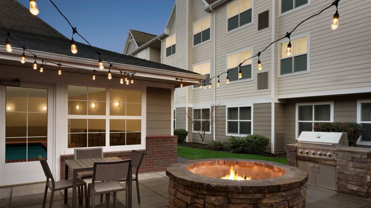 Residence Inn Salem Exterior