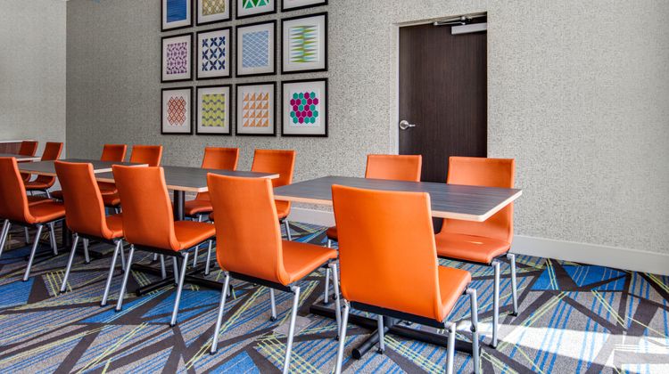 Holiday Inn Express & Suites Sanford Meeting