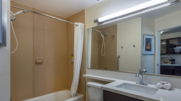 Candlewood Suites Springfield South Room