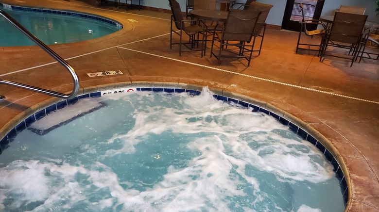 <b>Holiday Inn Express and Suites Donegal Pool</b>. Images powered by <a href="https://www.leonardoworldwide.com/" title="Leonardo Worldwide" target="_blank">Leonardo</a>.