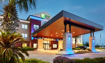 Holiday Inn Express Hotel & Suites