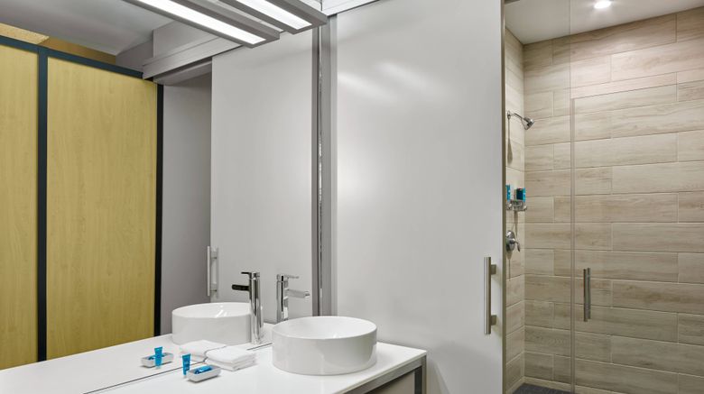 <b>Aloft Miami Airport Room</b>. Images powered by <a href="https://www.leonardoworldwide.com/" title="Leonardo Worldwide" target="_blank">Leonardo</a>.