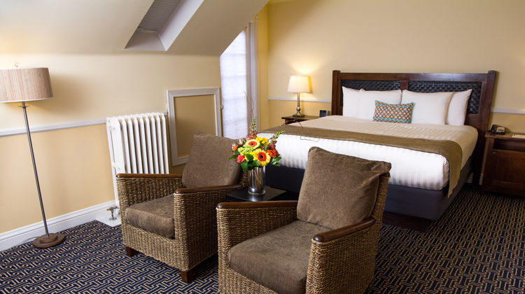 Majestic Inn & Spa Room