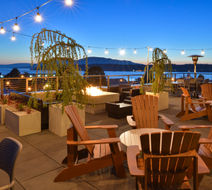 Majestic Inn & Spa Exterior