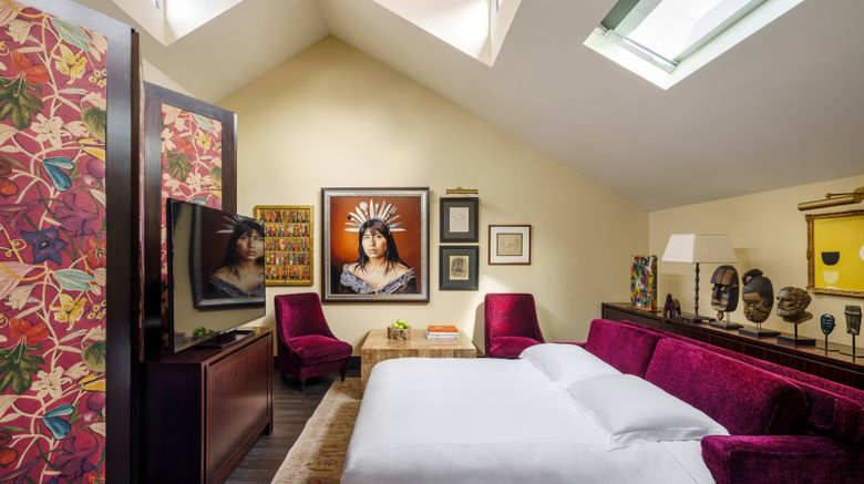 <b>The Vagabond Club, a Tribute Portfolio Suite</b>. Images powered by <a href="https://www.leonardoworldwide.com/" title="Leonardo Worldwide" target="_blank">Leonardo</a>.