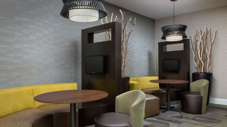 Courtyard Portland Tigard Marriott Lobby