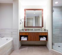Auburn Marriott Opelika Resort Room